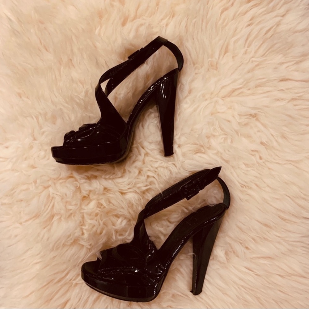 BURBERRY BLACK PATENT STYLISH LEATHER 5” HIGH HEEL WITH CUTOUTS - Picture 11 of 12